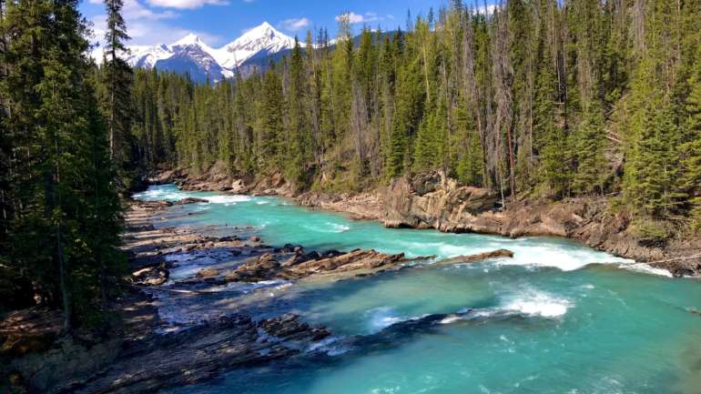 The Best Banff Itinerary for Spring and Early Summer