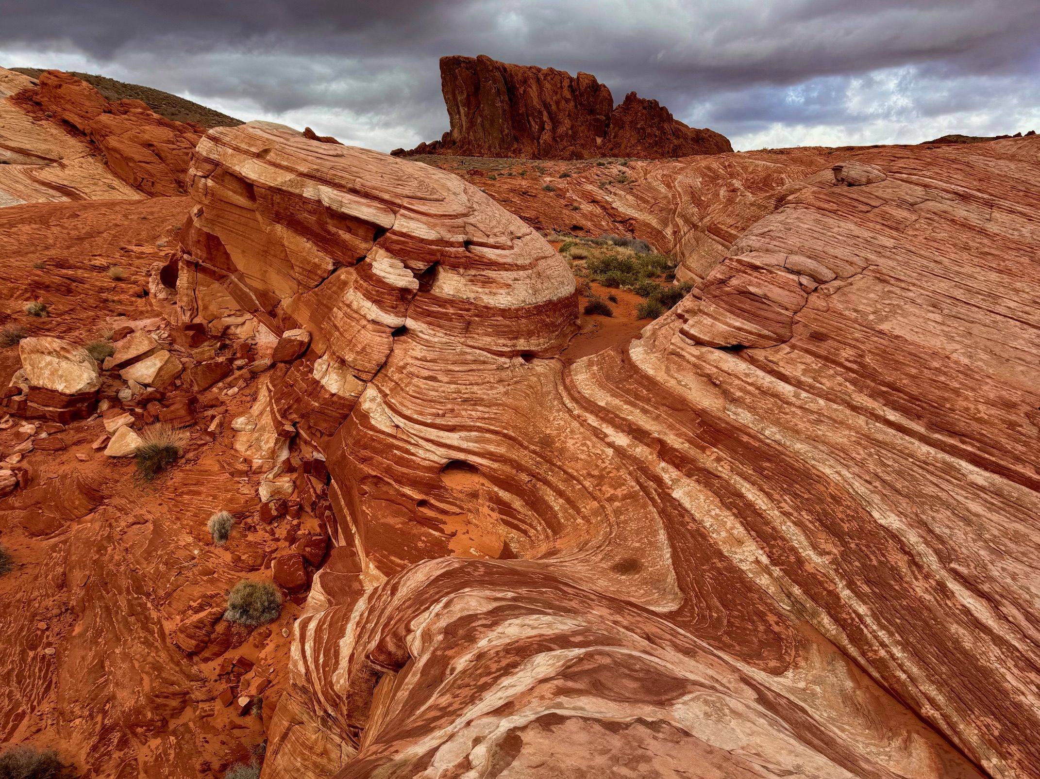 Valley of Fire State Park: The Best Hiking Day Trip from Vegas