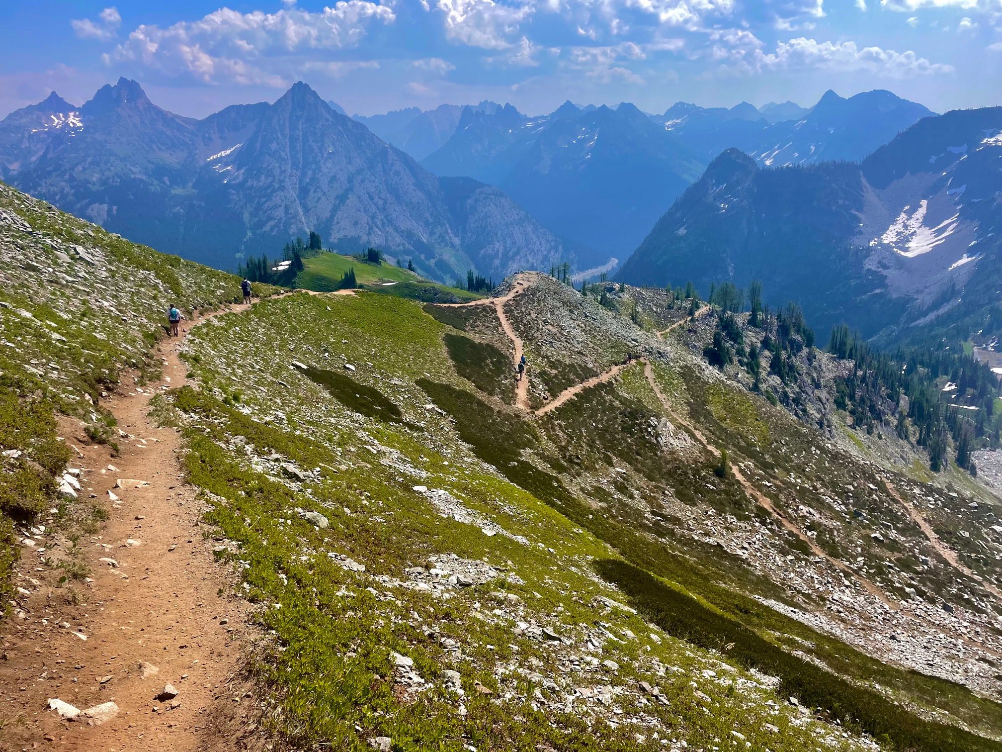 How to Hike the Stunning Maple Pass Loop in North Cascades NP
