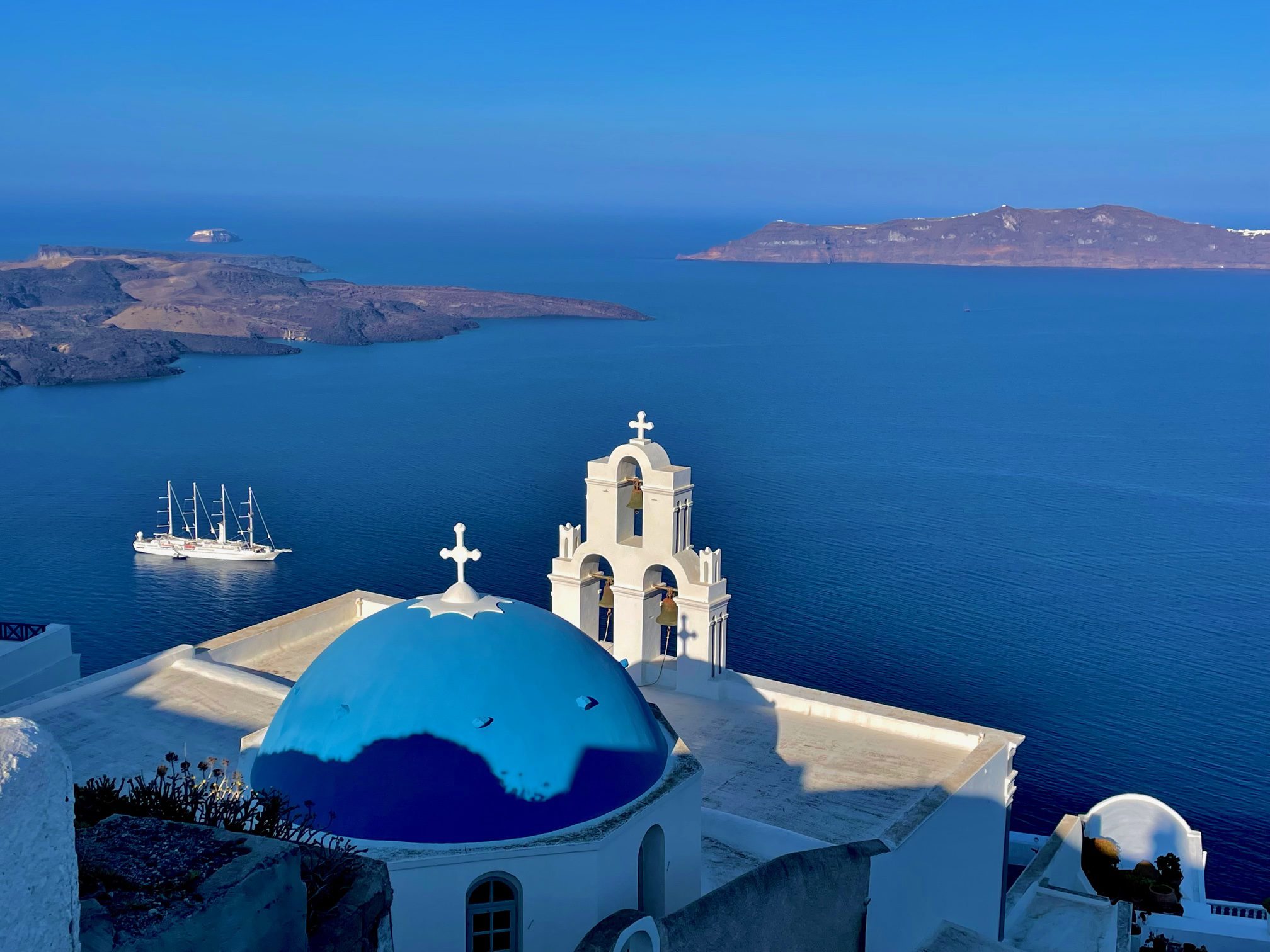 Entertainment in Santorini