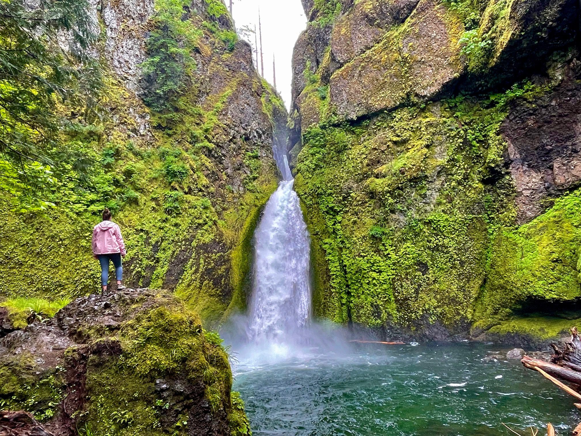 The 12 Best Hikes in Columbia River Gorge, Oregon - Krystal [[Clear]]  Trekking