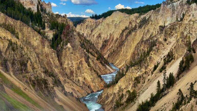 The Best Things to Do in Yellowstone National Park